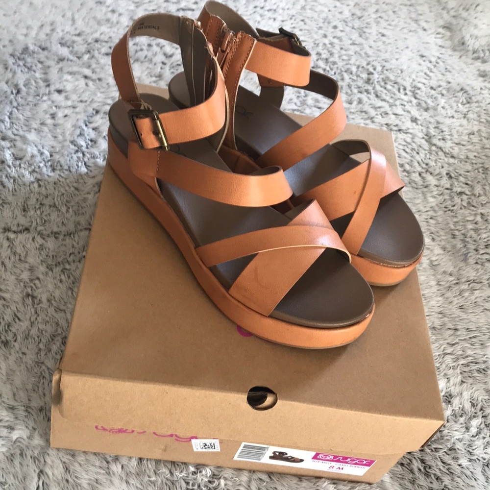 NEVER WORN. Sugar sandals